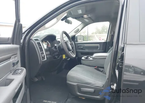 2018 Ram 1500 Slt 4X4 6'4 Box z USA, uszkodzony, nr VIN 1C6RR7GG1JS319610